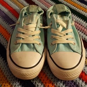 Turquoise low top conversw